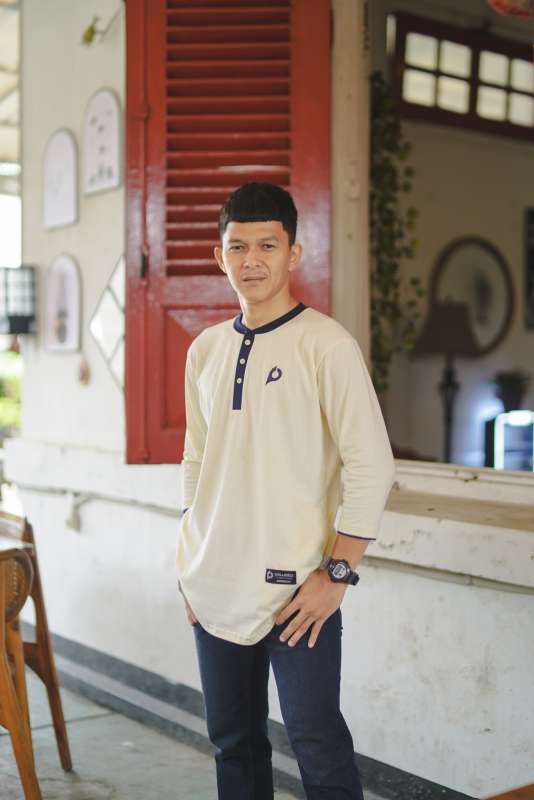 Kaos Kurta Dewasa Premium 100% Katun Cotton Combed 20s Muslim Koko Kerah Kancing Henley Lengan 3/4 Cream Navy Peweka