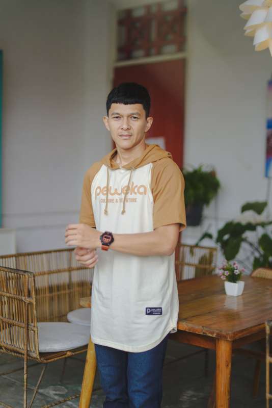 Kaos Kurta Dewasa Premium 100% Combed 20s Muslim Koko Hoodie Pria Lengan Pendek Raglan Cream Coklat Almond Peweka